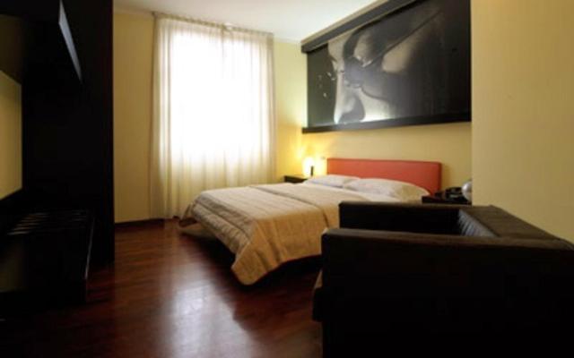 Nine Hotel Monza Camera foto